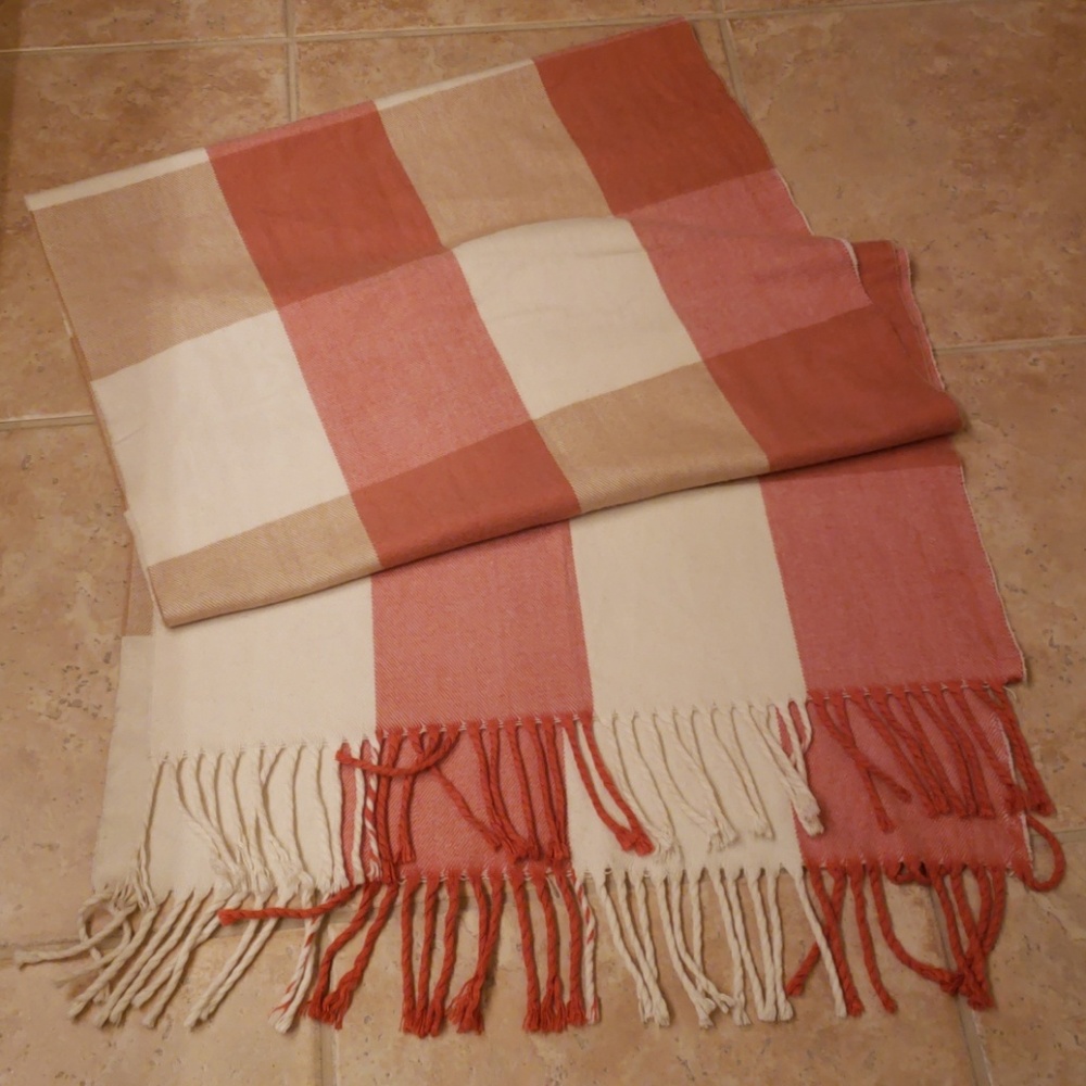 Gap plaid scarf